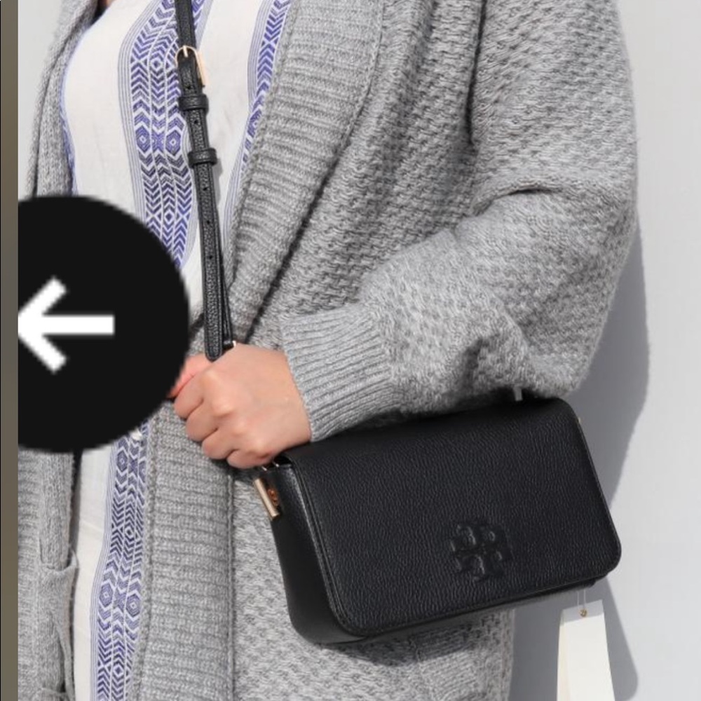 New Tory Burch Thea crossbody 🖤 - Picture 7 of 11